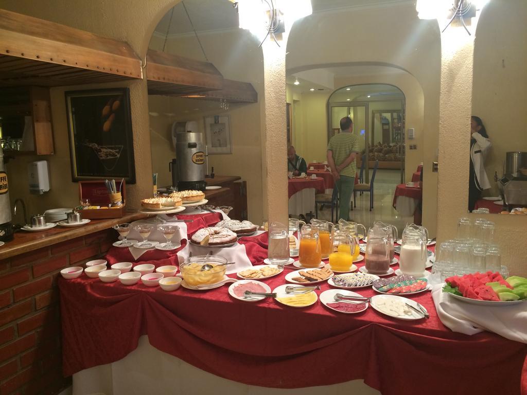 סנטיאגו Hotel Maria Angola מראה חיצוני תמונה