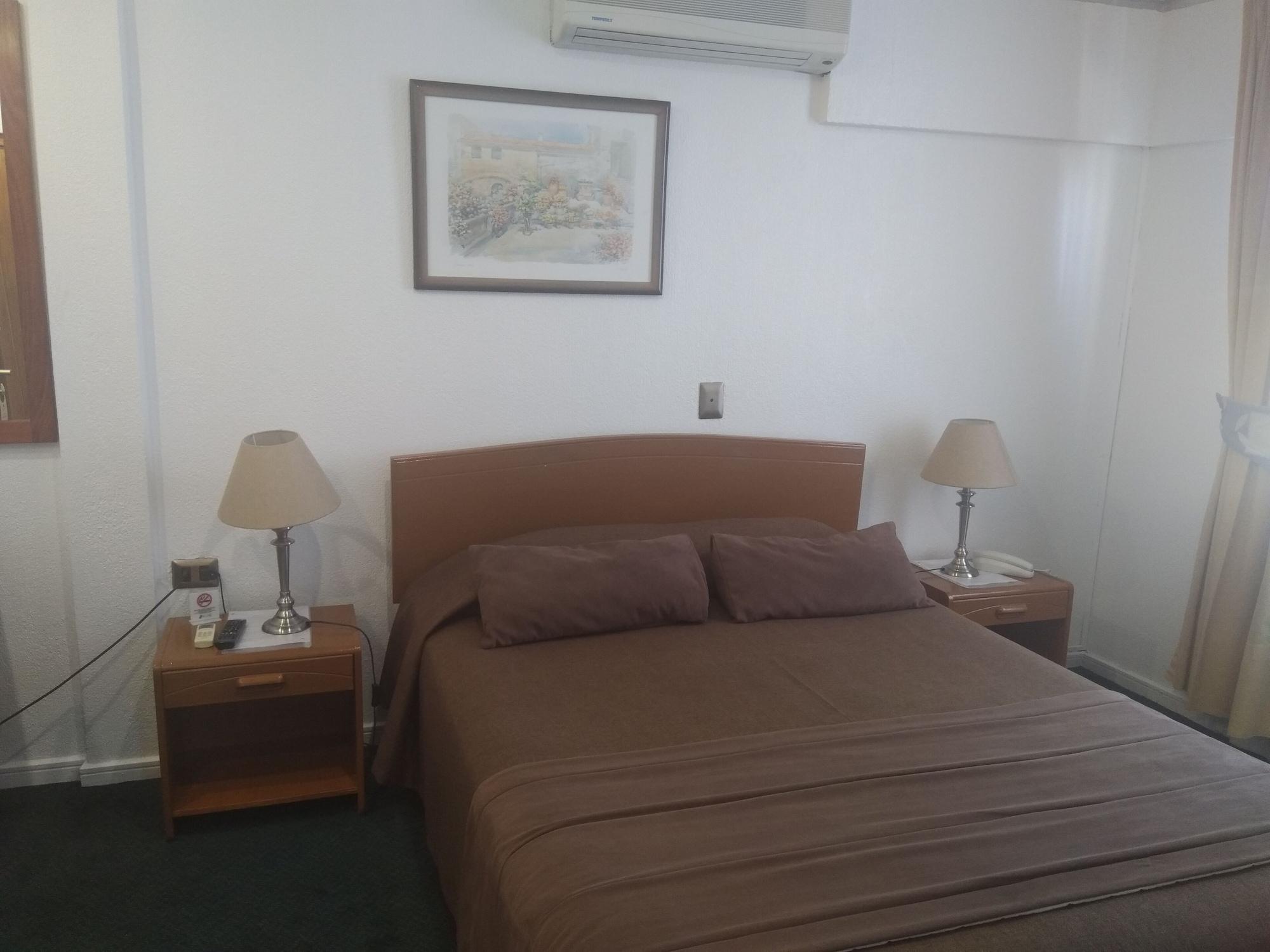 סנטיאגו Hotel Maria Angola מראה חיצוני תמונה