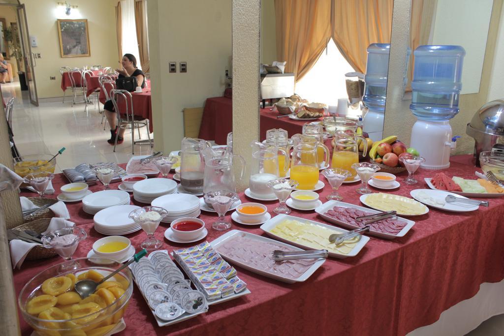 סנטיאגו Hotel Maria Angola מראה חיצוני תמונה