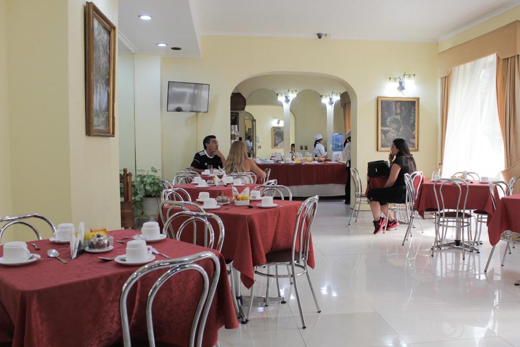 סנטיאגו Hotel Maria Angola מראה חיצוני תמונה